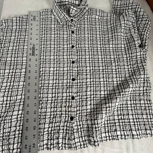 Carole Tomkins The Big Shirt Black White Plaid Crinkle Button Up Shirt Size 2 - Picture 7 of 8